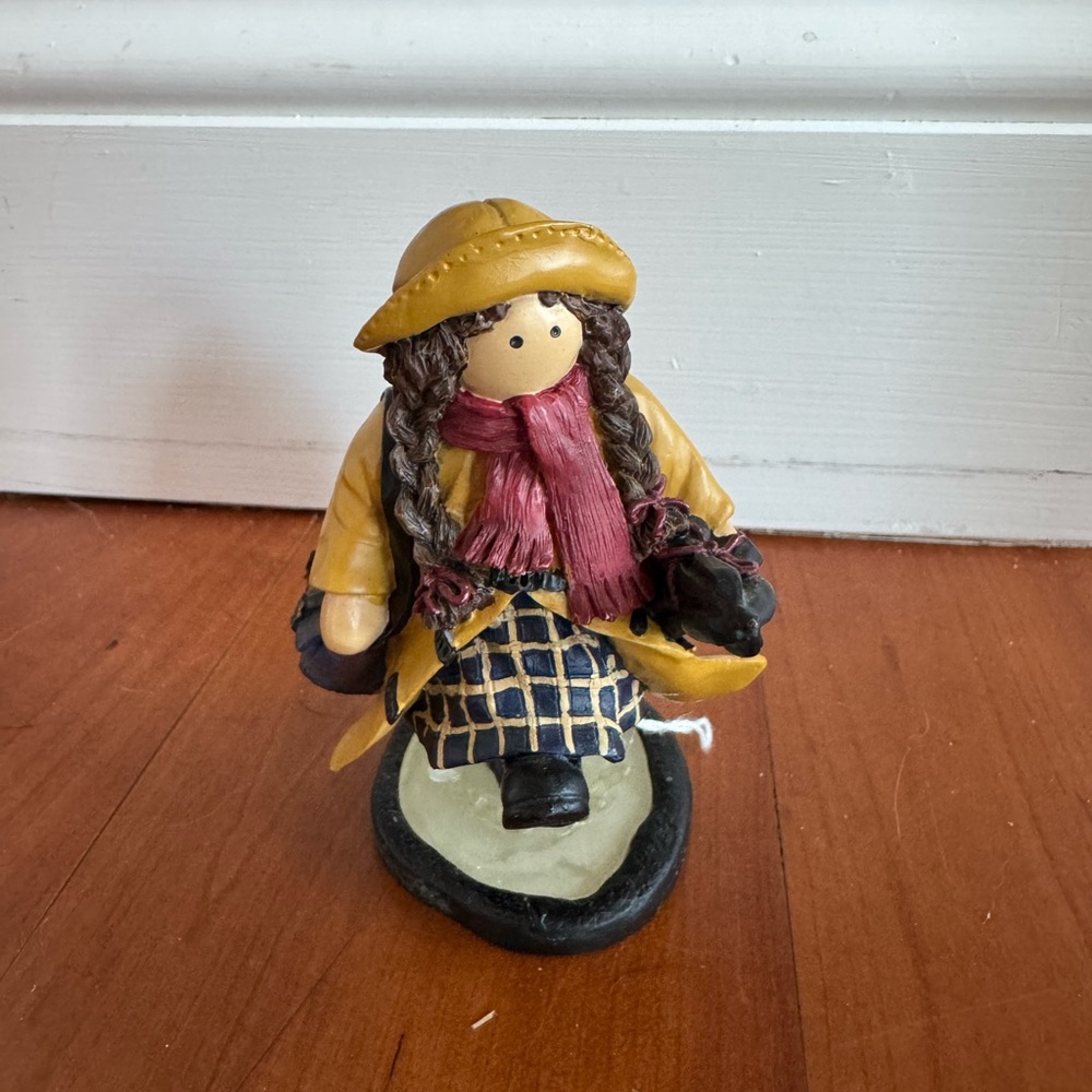 Vintage Lizzie High figurine